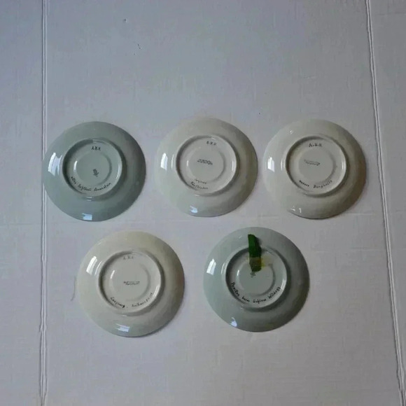 Vtg Hand Painted Saucers - Picture 4 of 12